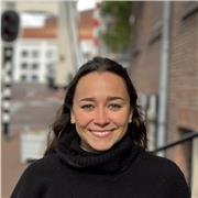 Profesora con 2 años de experiencia en JavaScript, React y Angular